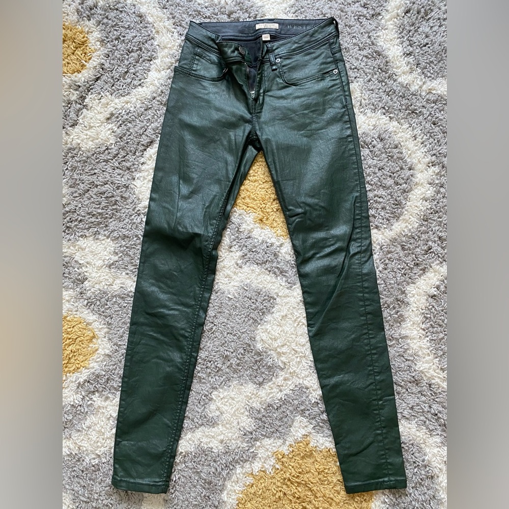 NWOT Burberry Brit Westbourne green coated pants. Size 26